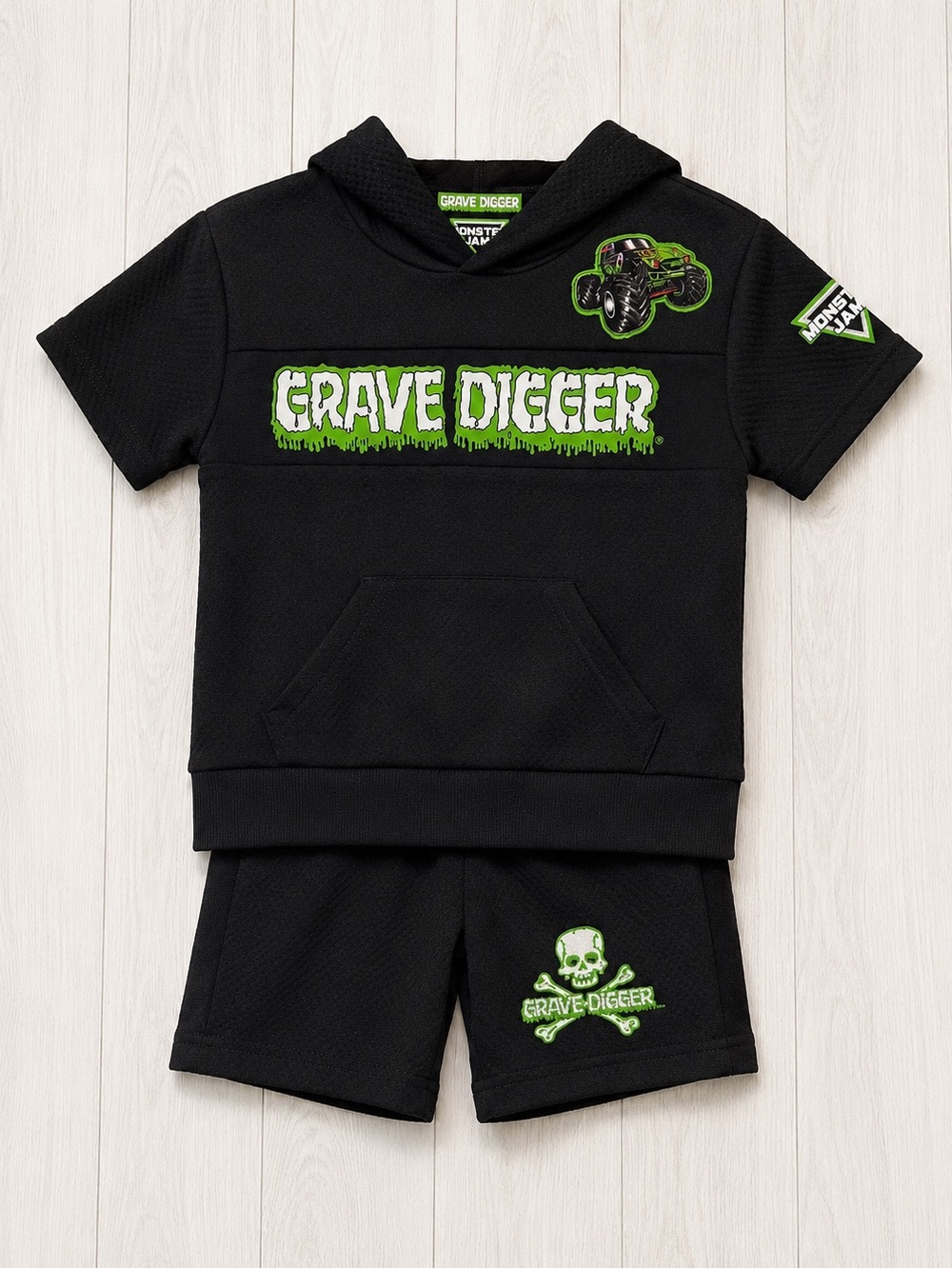Monster Jam Grave Digger Boys 18M 2 Piece Short Sleeve Hoodie Shorts Set NWT